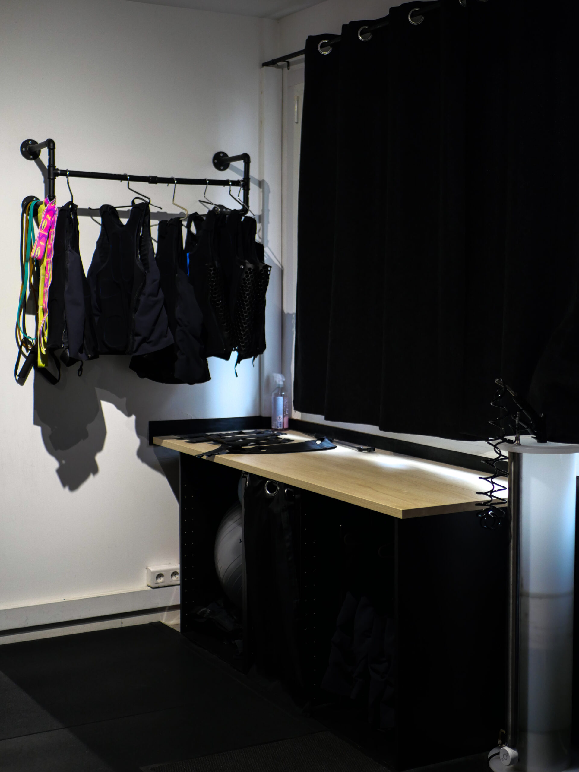 Vestiaires et équipements EMS